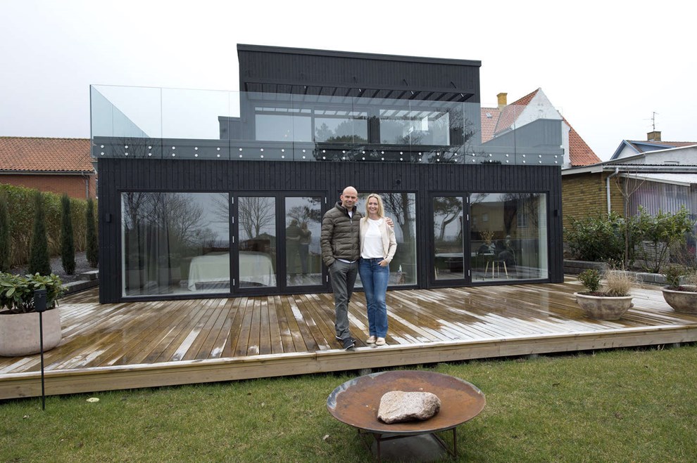 Heicks sorte sommerhus solgt: S meget mtte kber af med