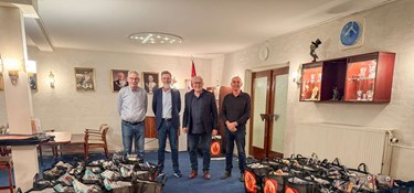 Loge dropper hemmelighed