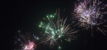 Vi fyrer kun af til nytår