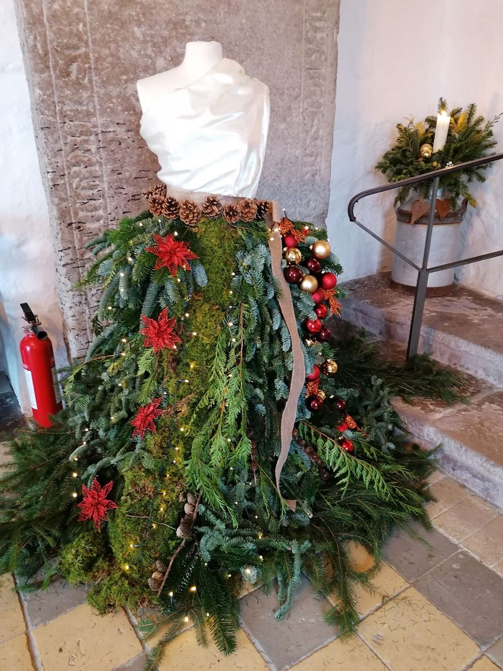 Dagens billede: Et anderledes juletr� i �sterlars kirke