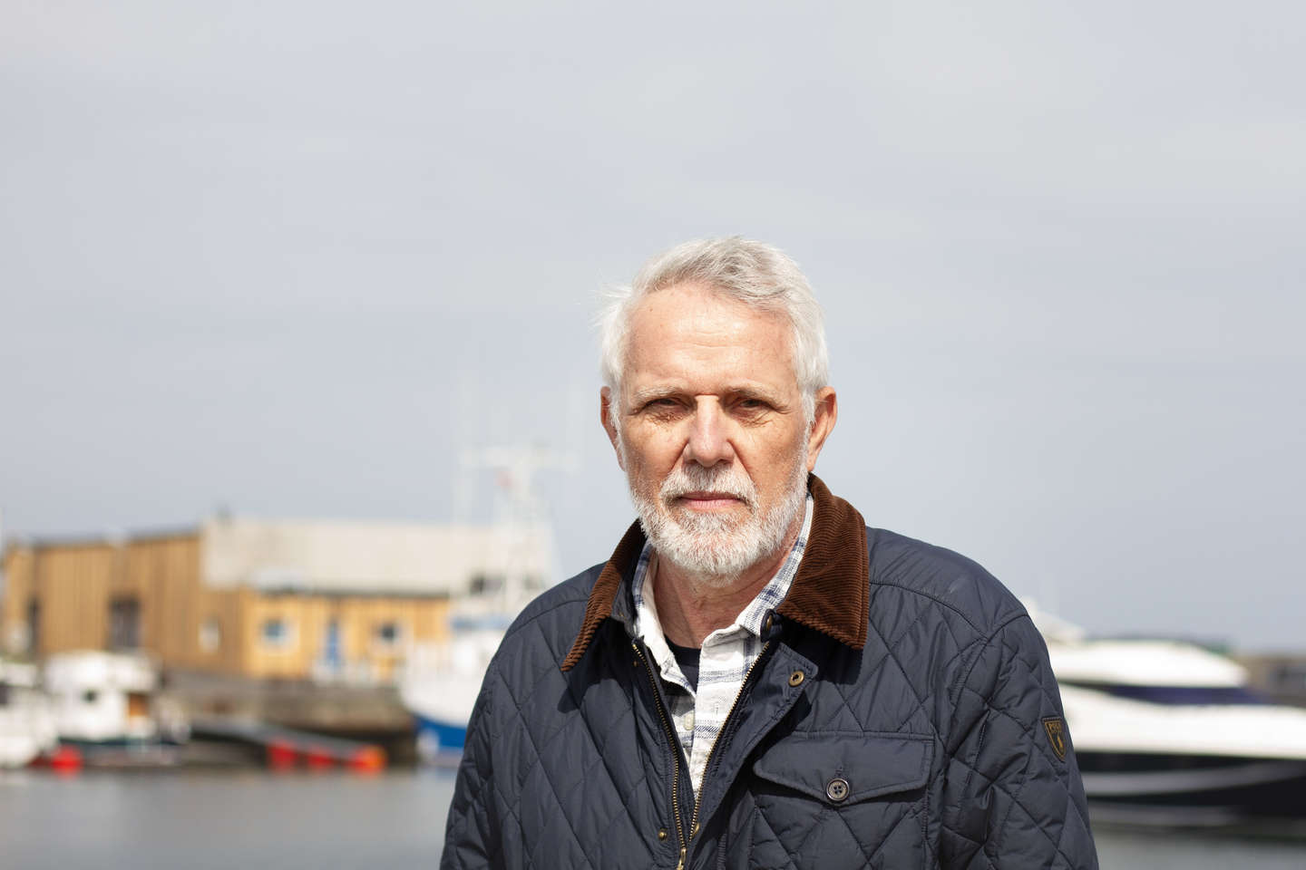 Vi skal fjerne penge fra Folkem�det