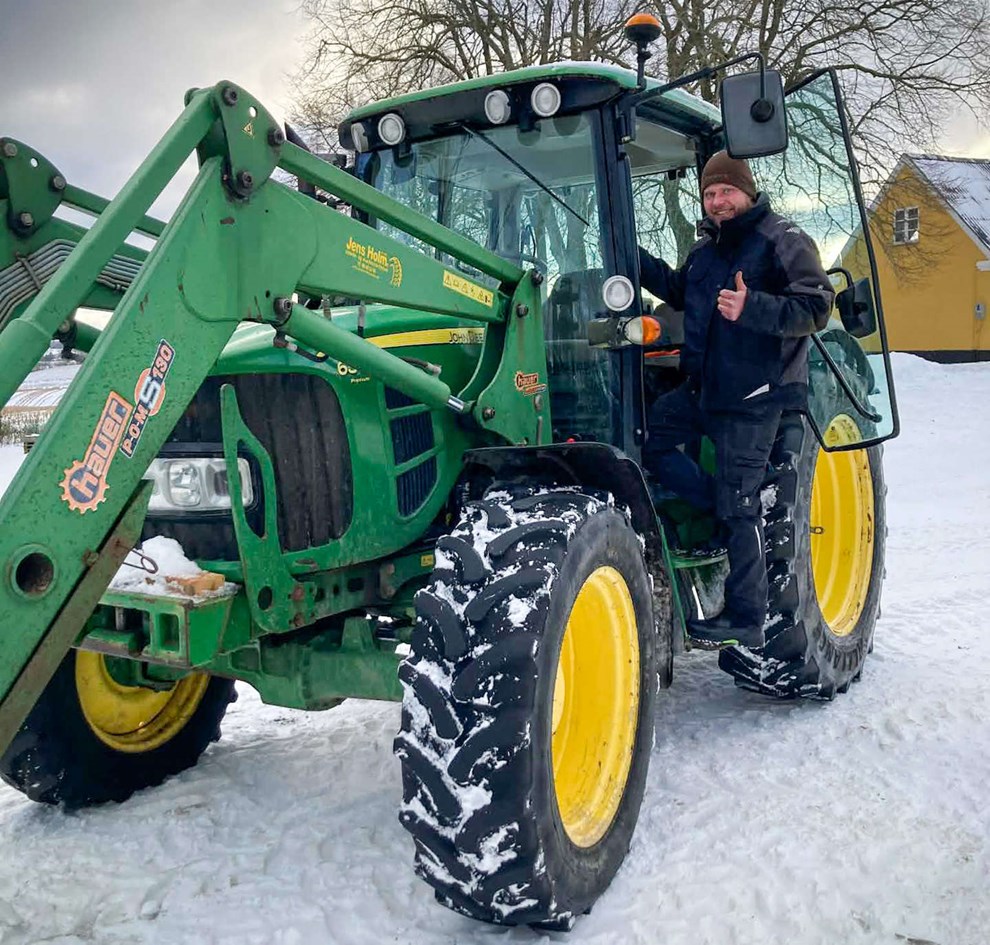 Hentede naboens datter i traktor: 'Ingen skal stå og ikke kunne komme hjem' Hentede naboens datter i traktor: 'Ingen skal stå og ikke kunne komme hjem'