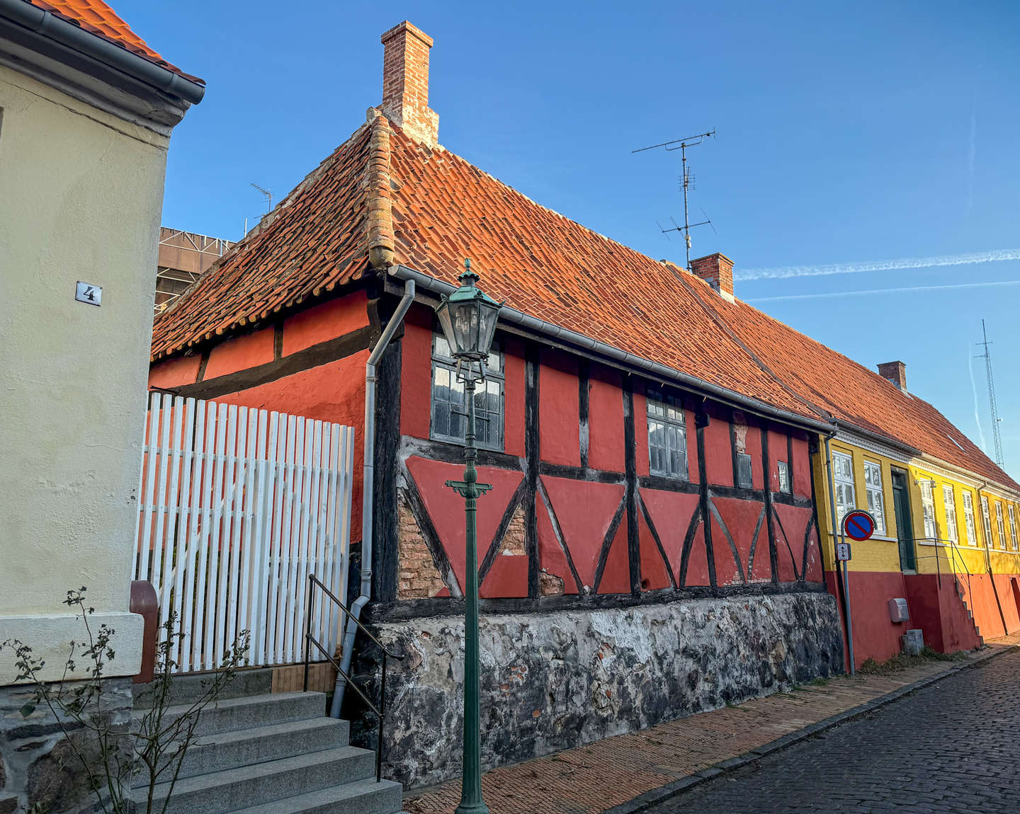 Carsten West ejer også Lübeckerhuset, som er flere hundrede år gammelt. Her håber han også at få lov til at indrette en hotellejlighed.