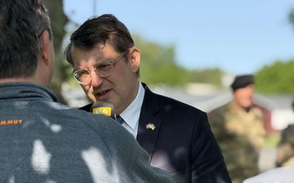 Efter h�ndelse p� Folkem�det: Samlet opposition kritiserer Troels Lund