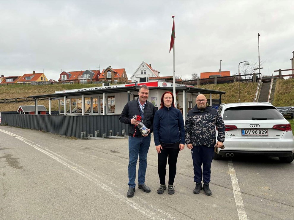 Efter kr�ftsygdom: Nu k�ber hun grillen