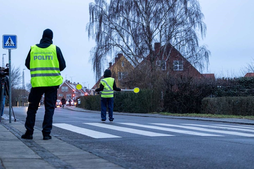 Politiet st�tter b�rn i sur uge