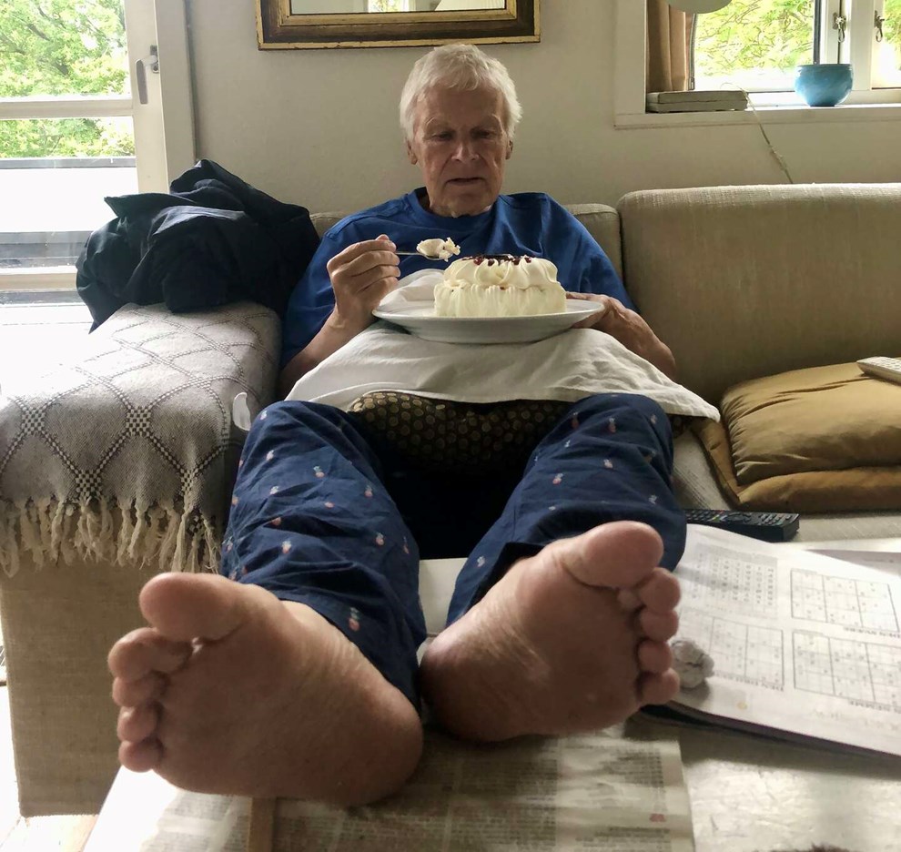 Lagkage og billedlotteri i Holkadalen