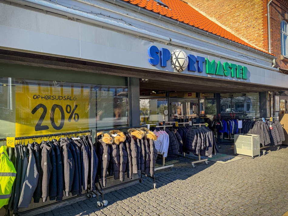 Sportsbutik i R�nne lukker
