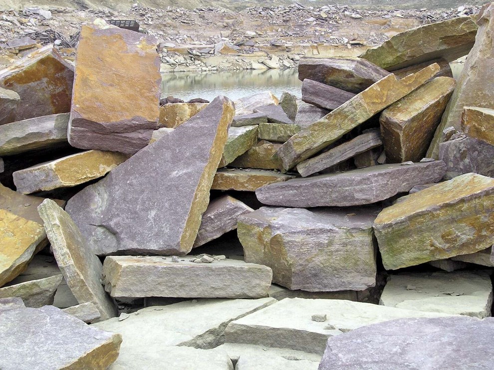 Vigtigt stenbrud m� forts�tte ti �r endnu