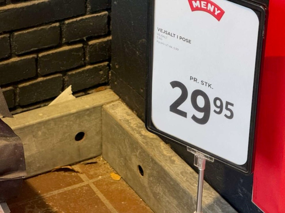 Hyldernes tømmes: Kunder 'har måttet opgive' Hyldernes tømmes: Kunder 'har måttet opgive'