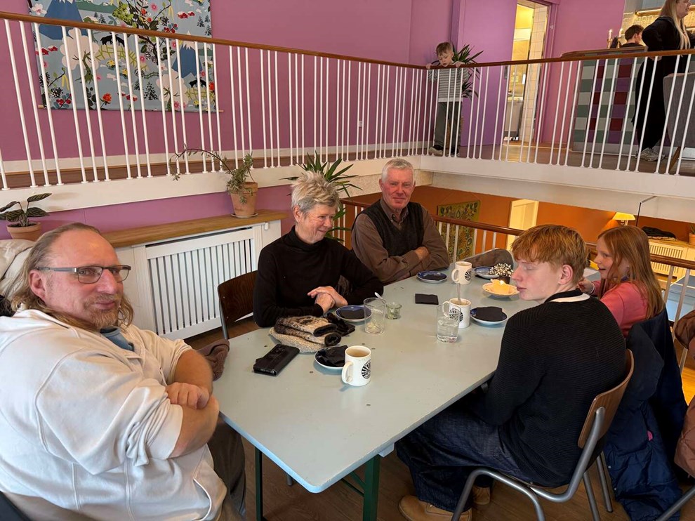 �n slags g�ster v�lter ind p� Hodda