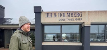 Tager imod patienter som ikke har været til tandlæge i 15 år: Jeg er en af dem