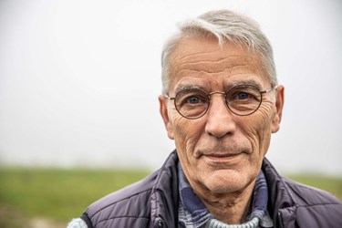 Krigen sendte dem hertil - nu vil de blive