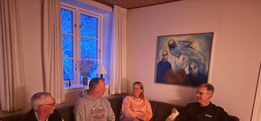 Løftet om hurtig afklaring smuldrer: Naboer hører intet