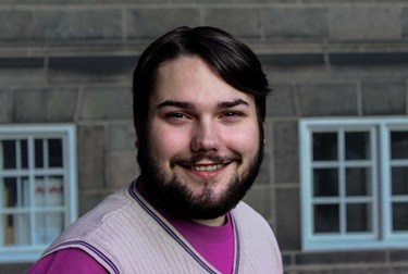 Han voksede op i specialsystemet � nu vil han �ndre det