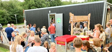 Børn efterlades i stikken: Men flere er uenige om løsningen