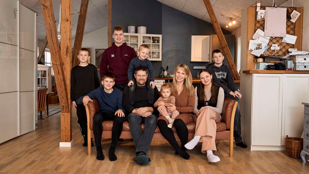 Megafamilie i tv: 'Folk tæller, hvor mange børn vi har med' Megafamilie i tv: 'Folk tæller, hvor mange børn vi har med'