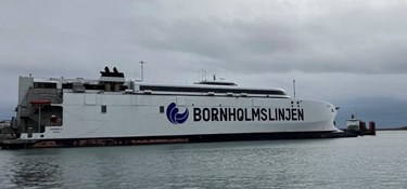 'Statslig spændetrøje': Hård kritik af færgekontrakt