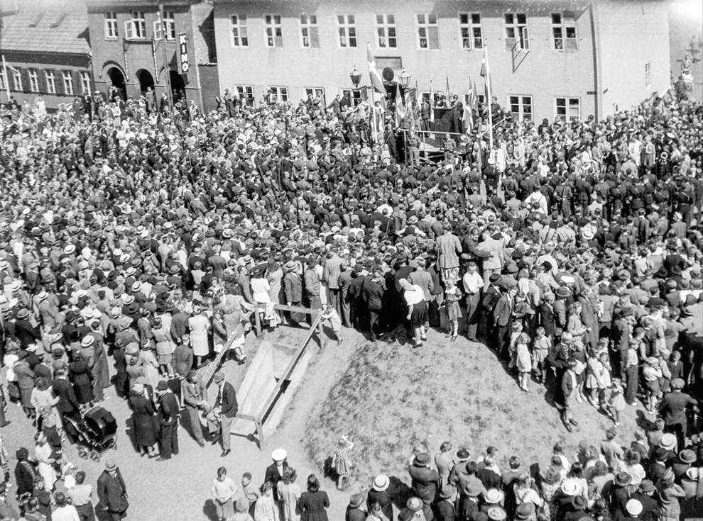 'Af historiske �rsager b�r opfordringen naturligvis ikke g�lde for Bornholm'