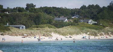 Øget militær aktivitet: Sommerhus-ejere vil sælge