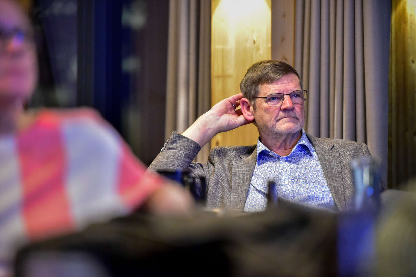 Udfordrer formanden: �Han skulle g� med v�rdighed�