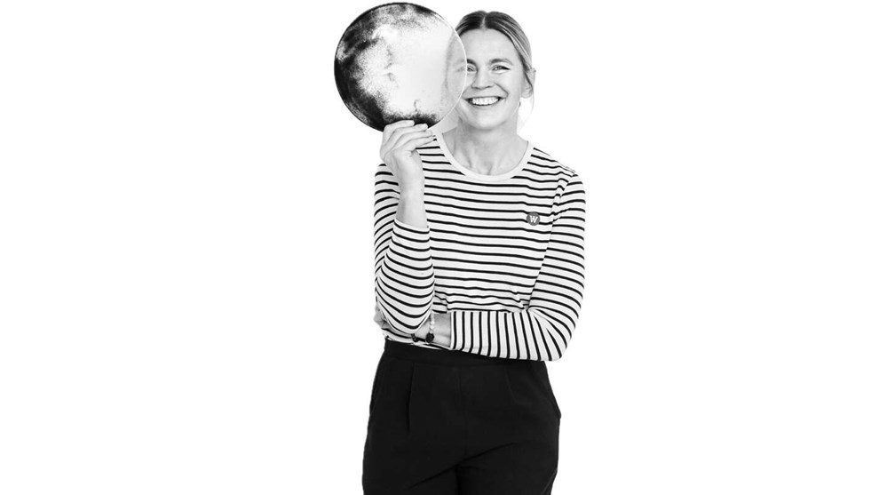 Aktuel kunstner runder skarpt hj�rne