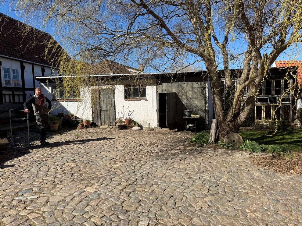 Nabo til Gudhjem-perle: Nej til biler i ikonisk g�rd