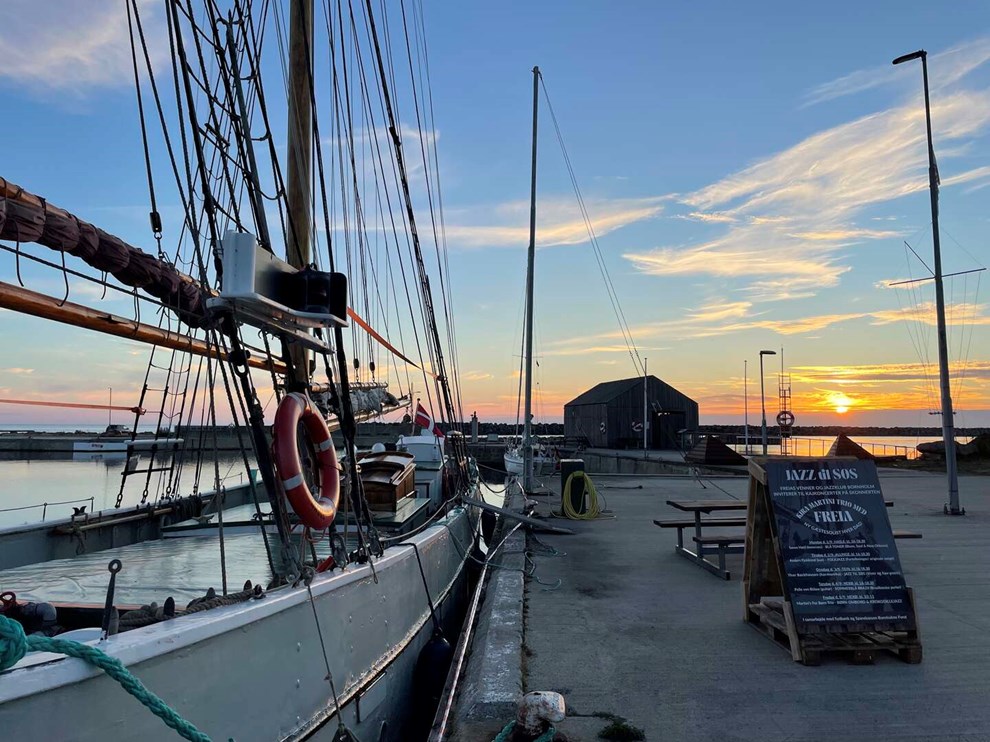 Aarhus er m�let: Skibet er ladet med Bornholm