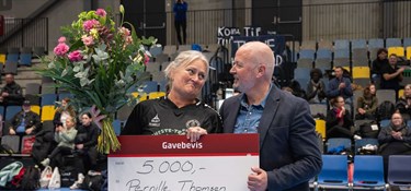 Det startede i Klemensker - nu er Pernille hædret for sit arbejde