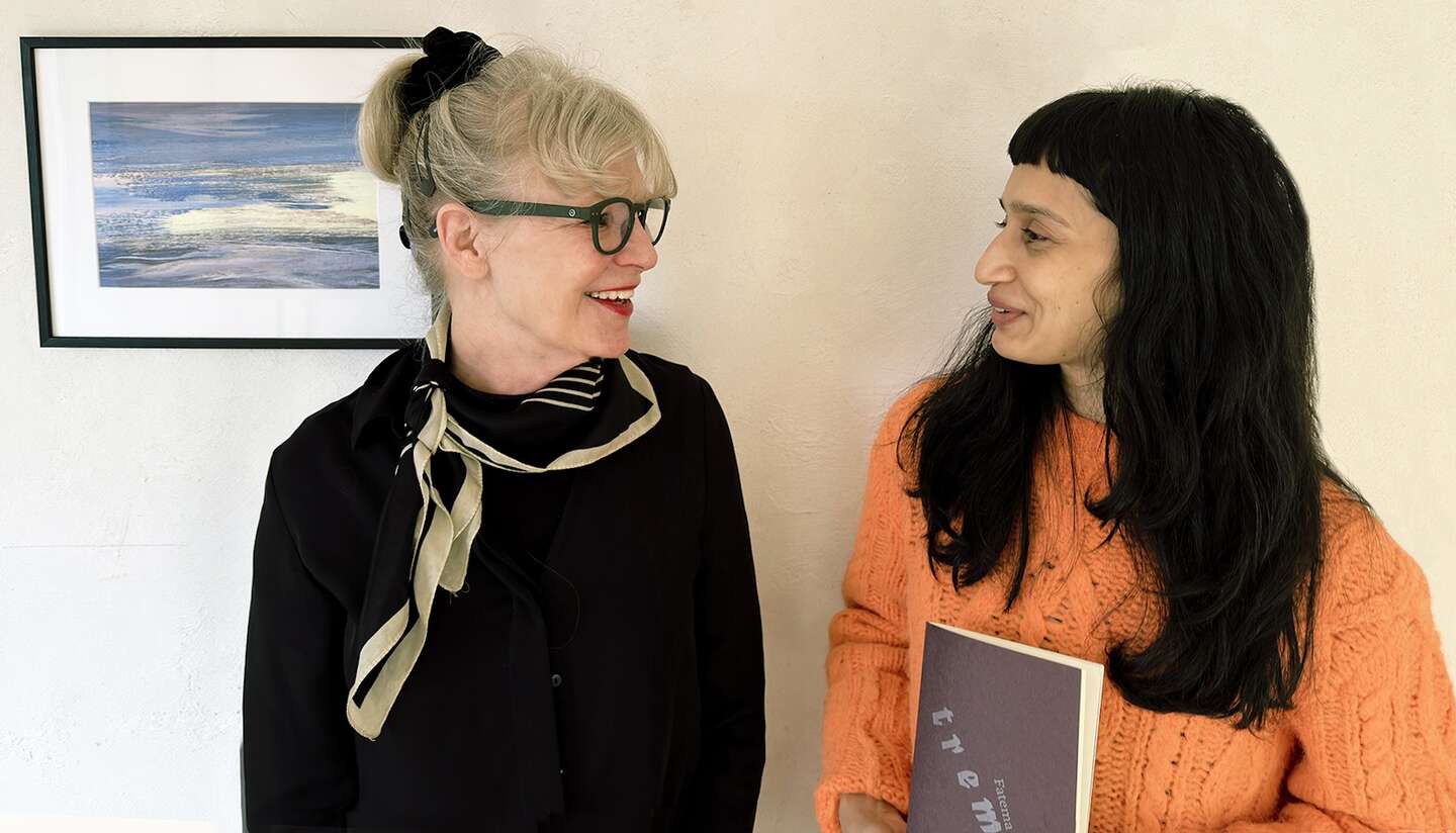 Banken byder indenfor med en sitren