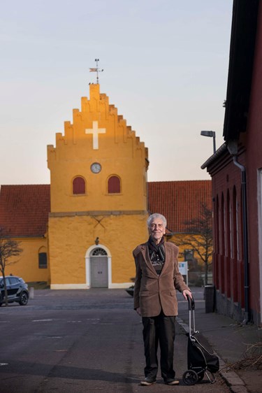 Kirken. Men kun om aftenen