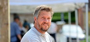 Håbet lever i kriseramte Pedersker: Denne vej skal prøves