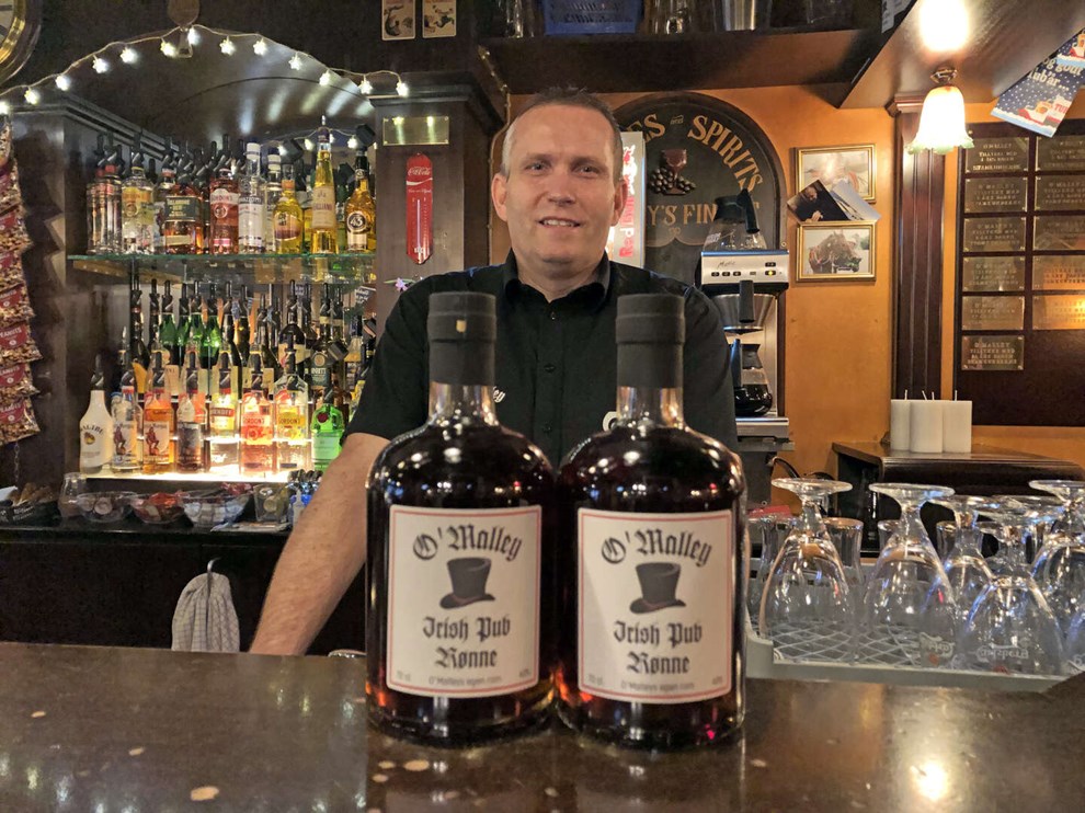 Preben og Sabine forts�tter festen lidt endnu