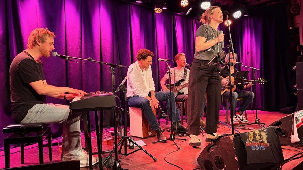 F�llessang med radiov�rt