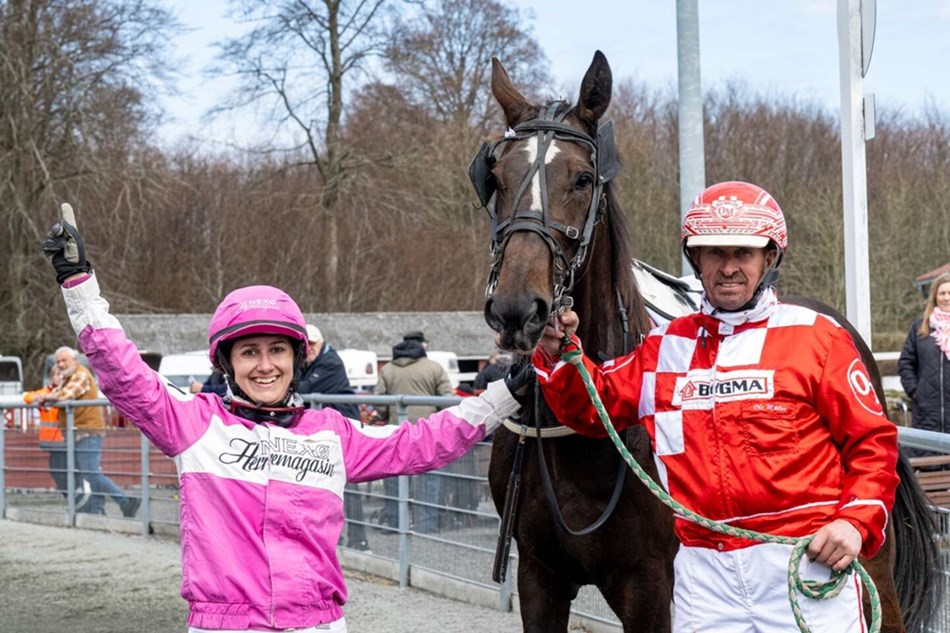 Favoritterne sl�et i s�sonens f�rste mont�l�b