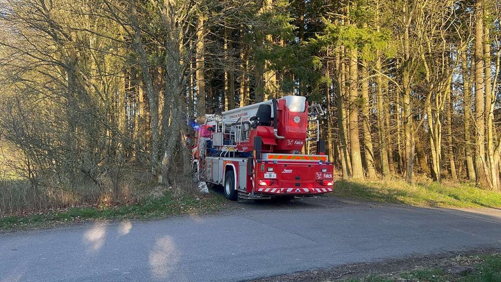 Tre biler rykkede ud til skorstensbrand