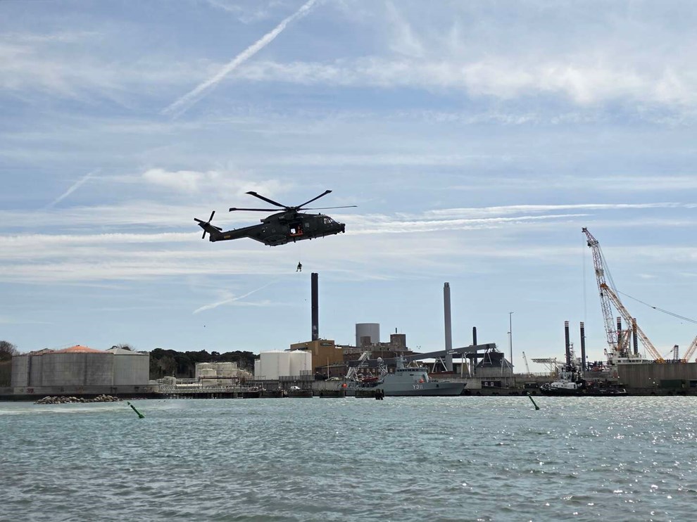 Dagens billede: S�rednings�velse i R�nne Havn