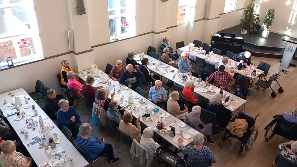 Dialekt som for 100 �r siden i Caf� Elmer