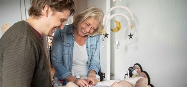 Særlig hjælp til nye forældre: 'Ofte savner de en at tale med'