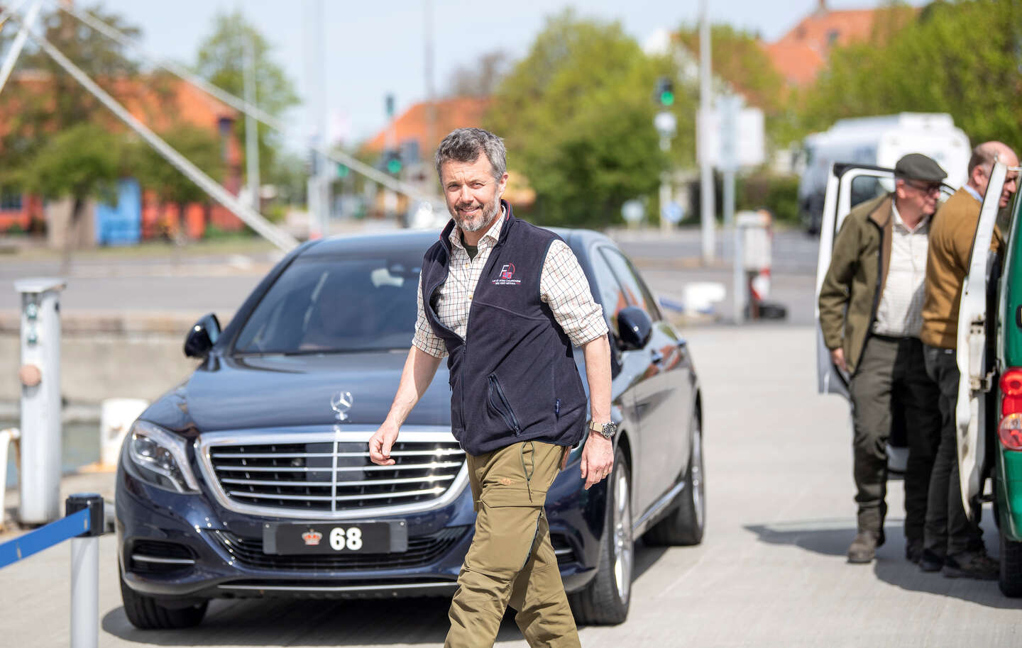 Kongen kommer p� bes�g: 'Det er en stor �re'