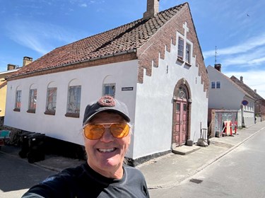 Henrik har k�bt en ruin: 'Jeg har altid v�ret fascineret af det hus'