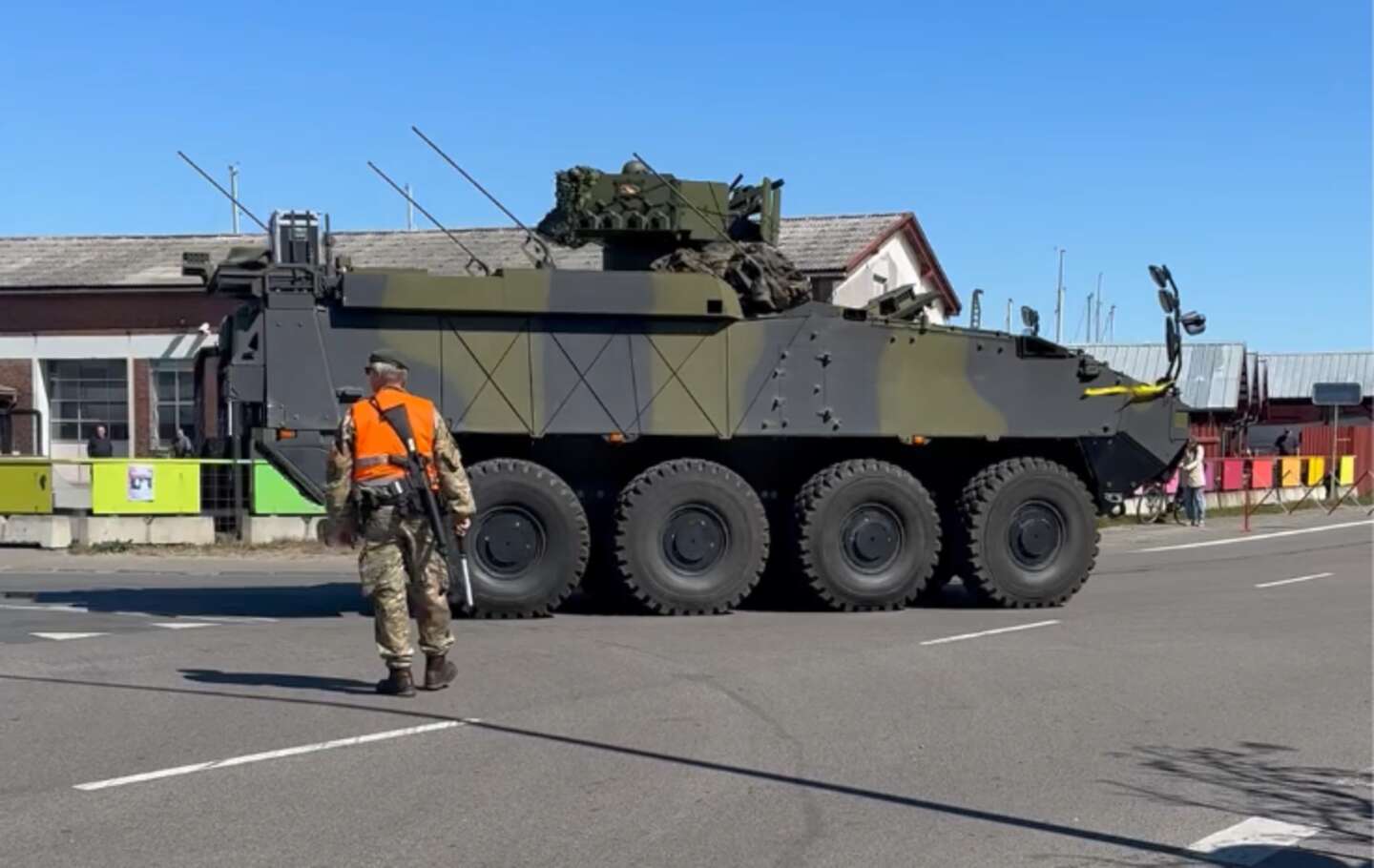 Milit�rk�ret�jerne er ankommet: K�mpe �velse er i gang 