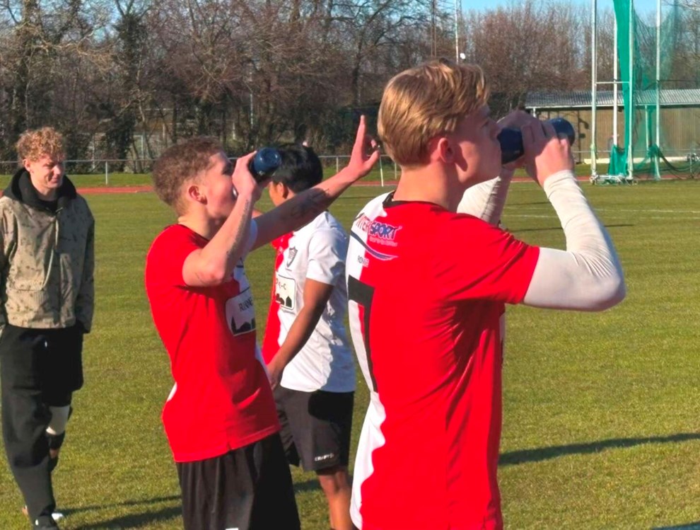 Endelig kom f�rste sejr: Viking/RIK slog tophold