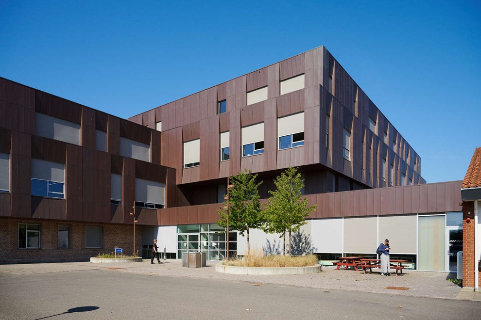 Elever kaster h�ndgranater i Nordjylland � Campus siger nej