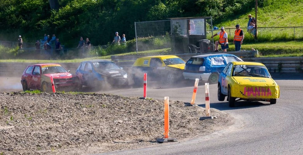 Podieplads trods skade