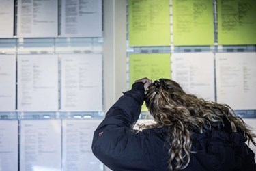 Strid om lovpligtige samtaler: 'Det vigtigste er, at folk f�r et arbejde'