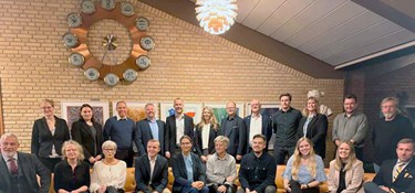 Hvem bestemmer? Politikerne eller administrationen?