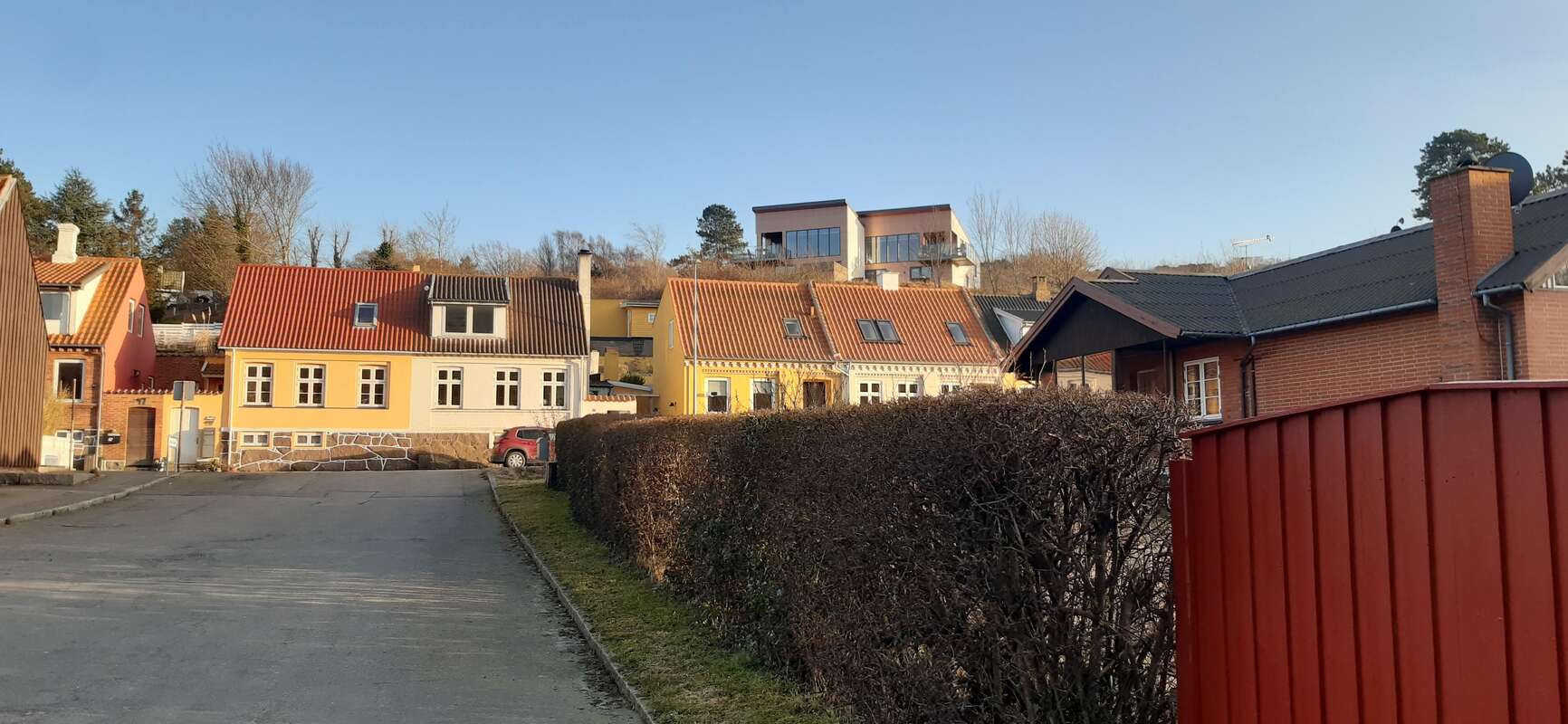 Beboere i Sandvig r�ber vagt i gev�r