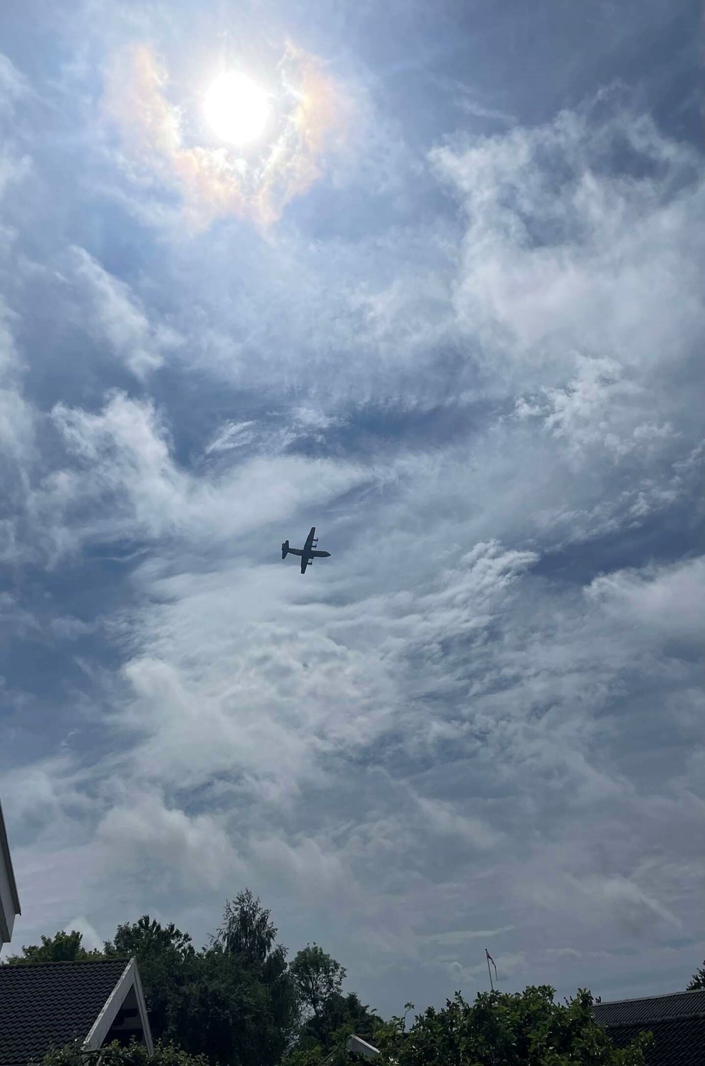 Dagens billede: Fly over tagryggene i Nyker