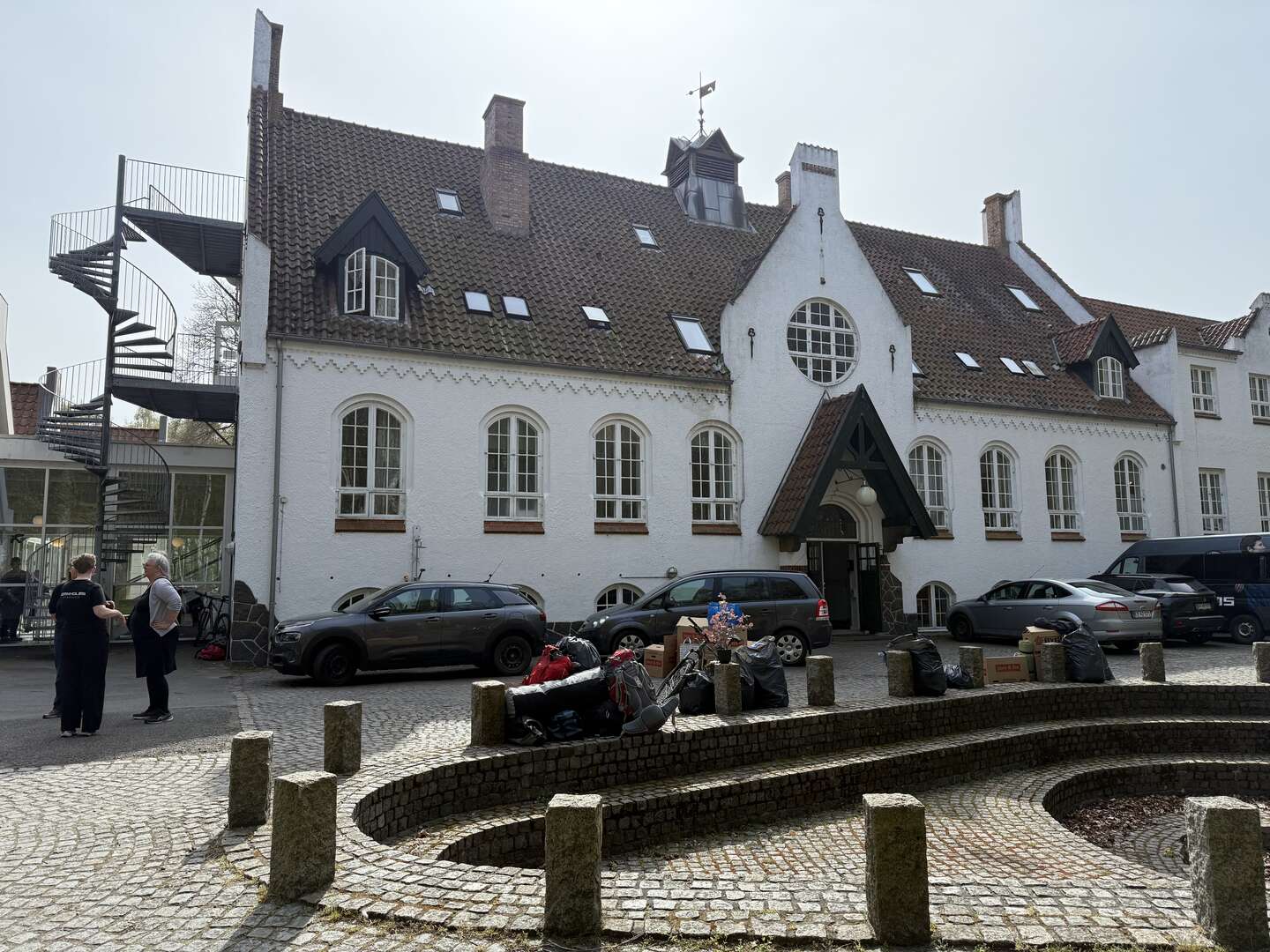 Efterskolen er solgt - m�ske skal grunden ogs� s�lges 
